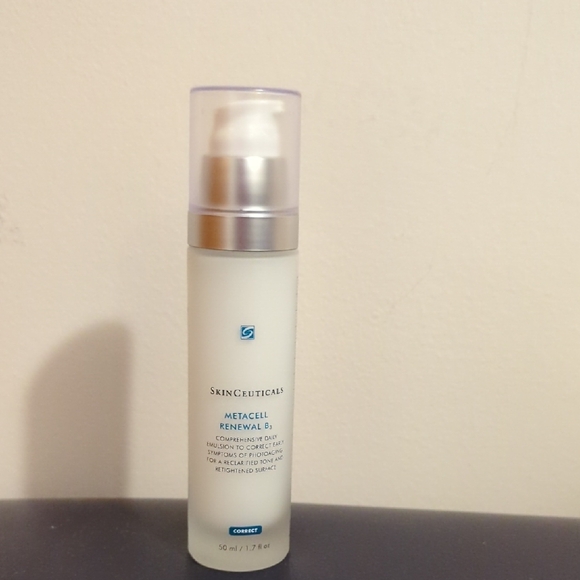 SkinCeuticals Metacell Renewal B3 Moisturizer - White and...